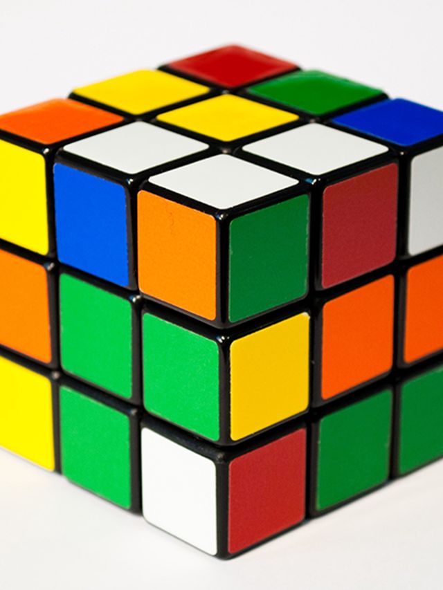 How to Solve a Rubik’s Cube | Man of Many